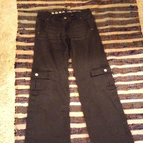 💕 Cargo 90's Scene Black Washed Cargo Jeans 🎵🎶 - Picture 1 of 3